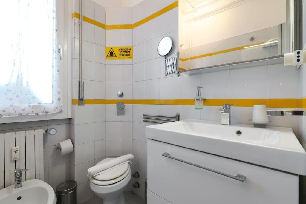 Apartament Primopiano - Clitumno Mediolan Zewnętrze zdjęcie